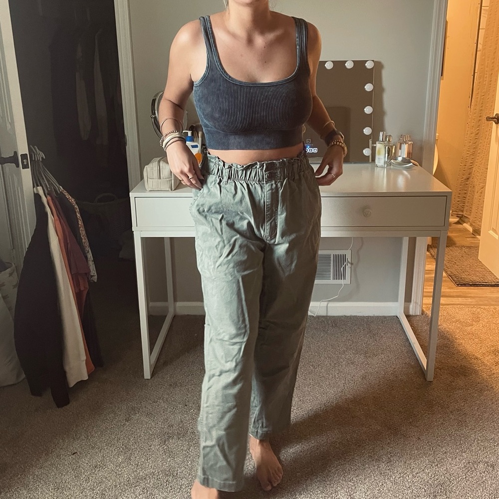 Green cargo pants